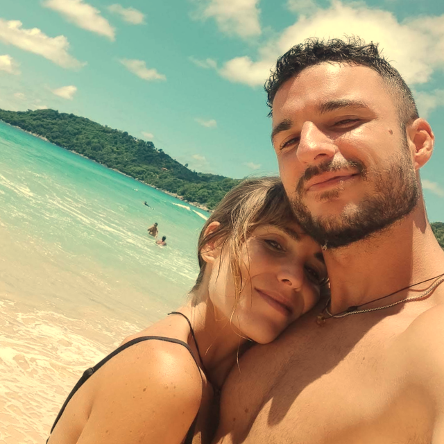 Eider y Oscar en playa